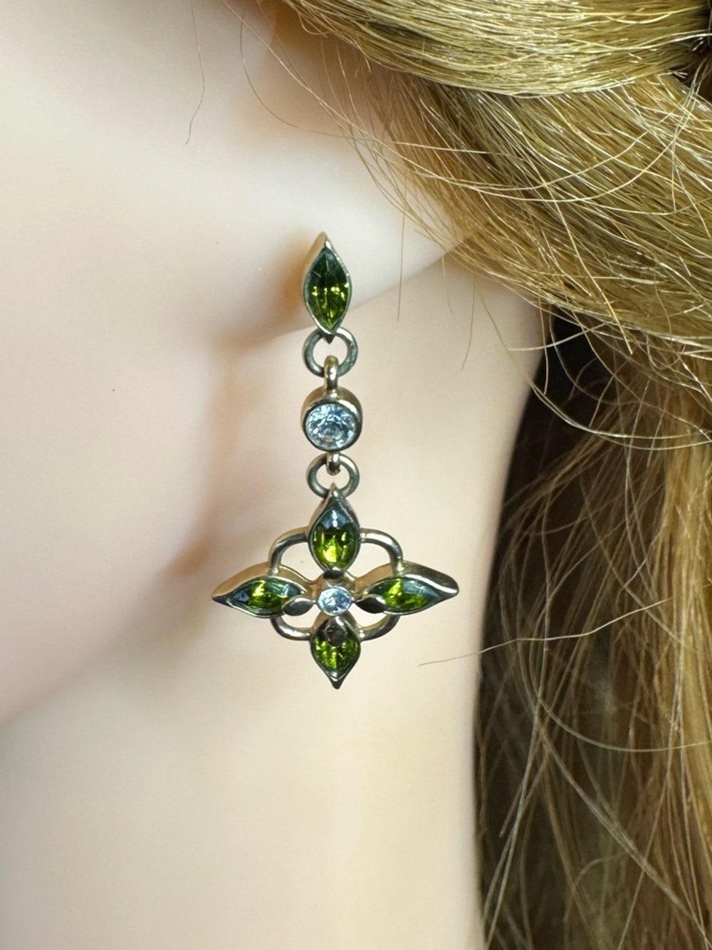 Vintage Green and Gold dangling earrings